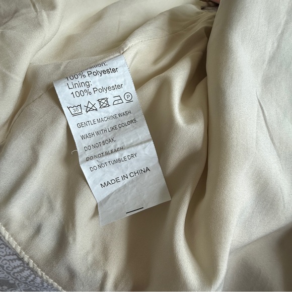 Boho Cream & Blue Floral Embroidered Vest Size S - Picture 7 of 9